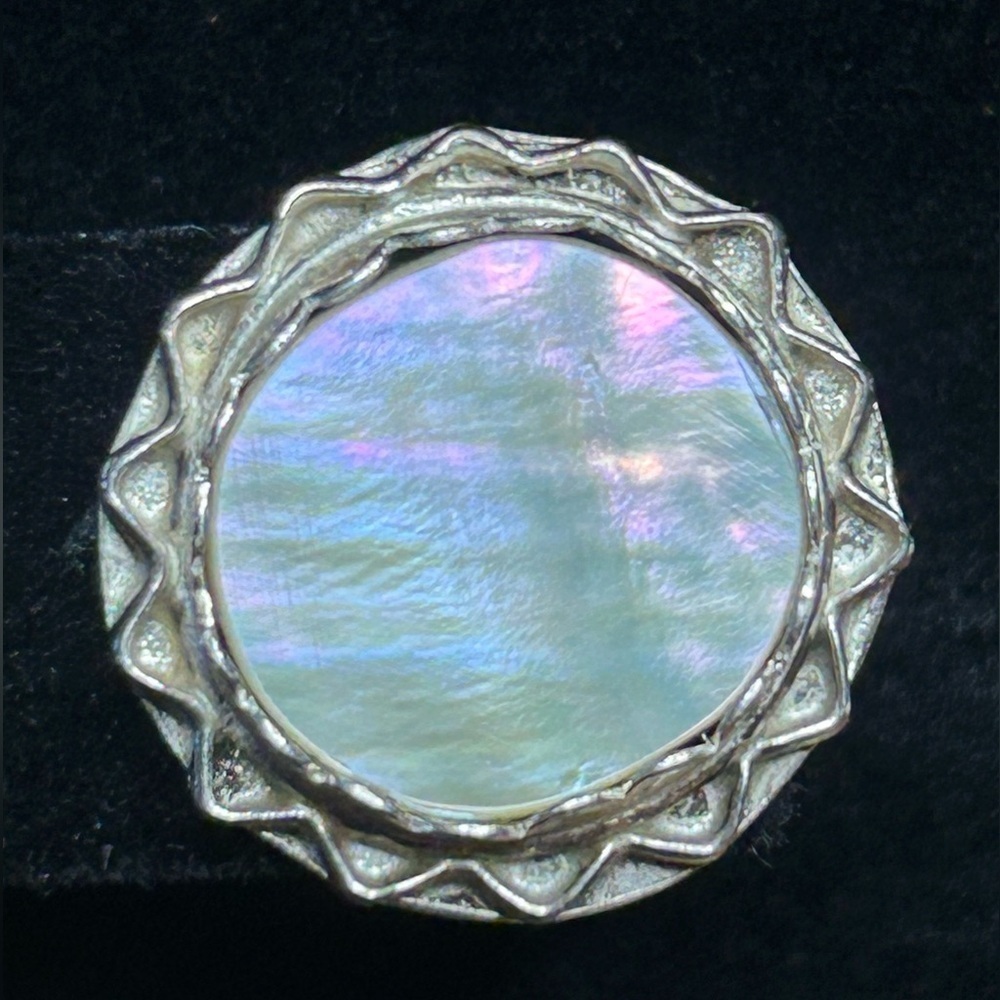 Vintage Mother of Pearl Silver Earrings - Picture 4 of 5